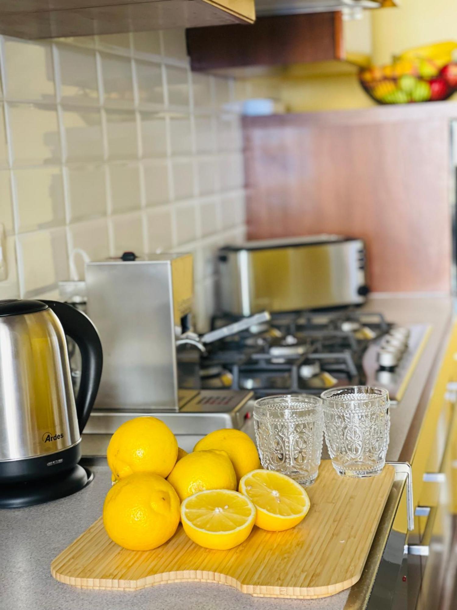 Cozy Apartment Gianicolense 3Bdr Рим Экстерьер фото